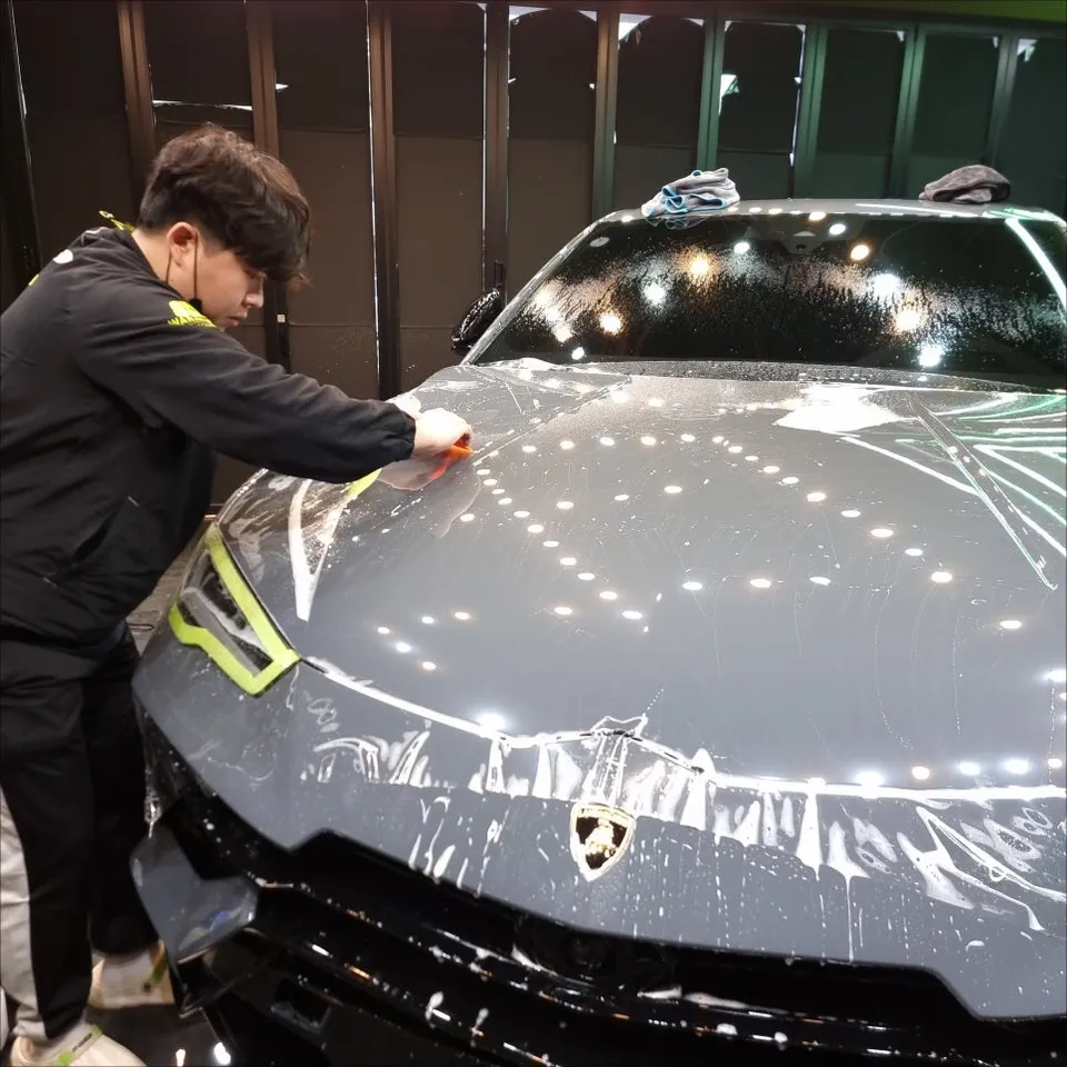 Lamborghini Urus PPF施工事例|韓国での実例と費用目安 施工写真 2-3