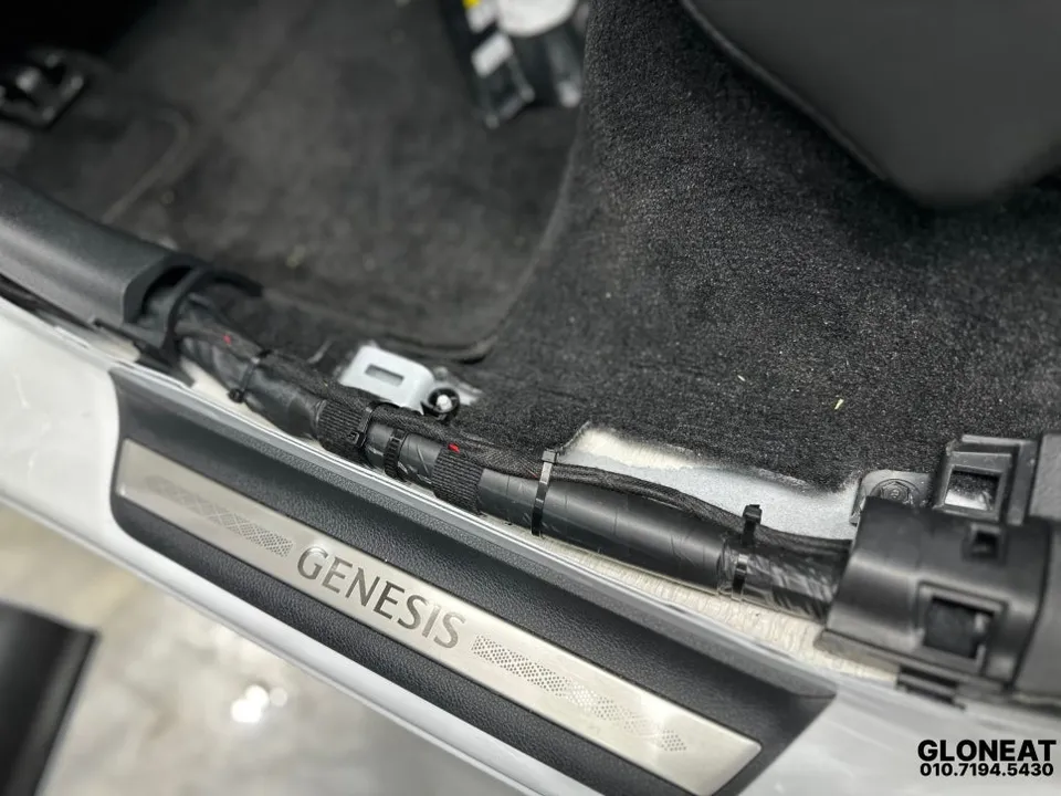 Genesis GV70 dash cam - Genesis GV70 Dash Cam Installation Review photo 4