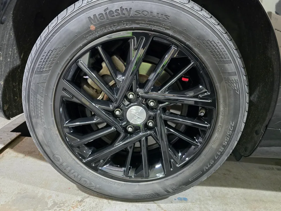 Hyundai Grandeur IGのホイールリペア・塗装事例 施工写真 3-2
