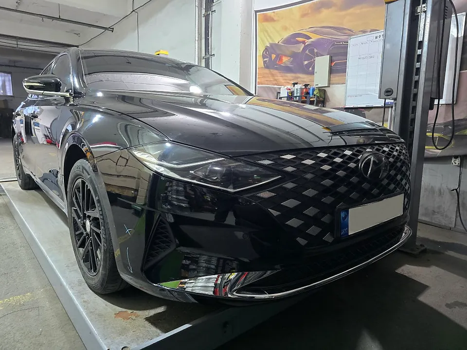 Hyundai Grandeur IGのホイールリペア・塗装事例 施工写真 4-2
