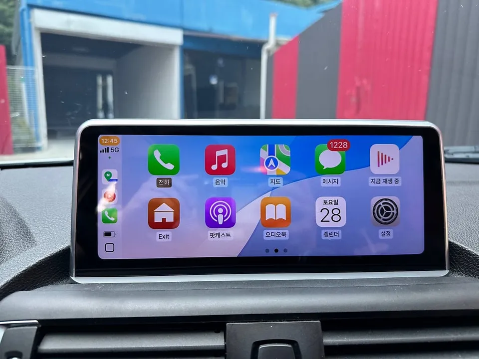 BMW 1 Series F20のAndroid Auto・CarPlay取付事例 写真