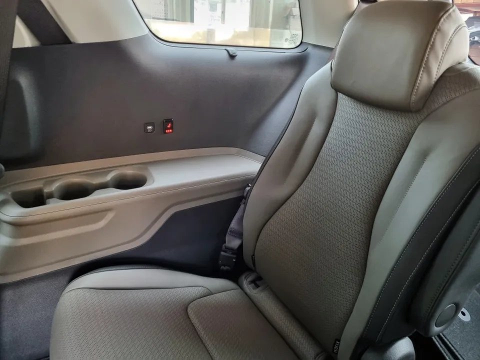 Kia Carnival Seat Ventilation & Heating Review — Enhanced Comfort