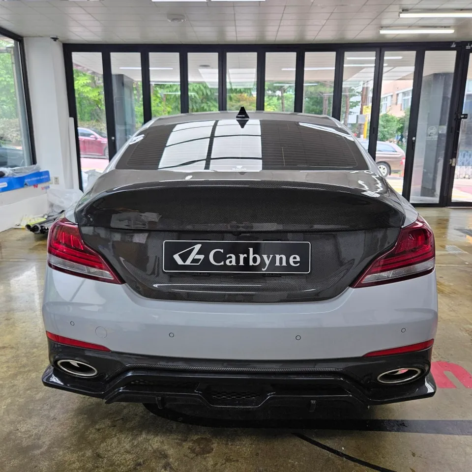Genesis G70のサテンブラックラッピング事例 施工写真 1-1