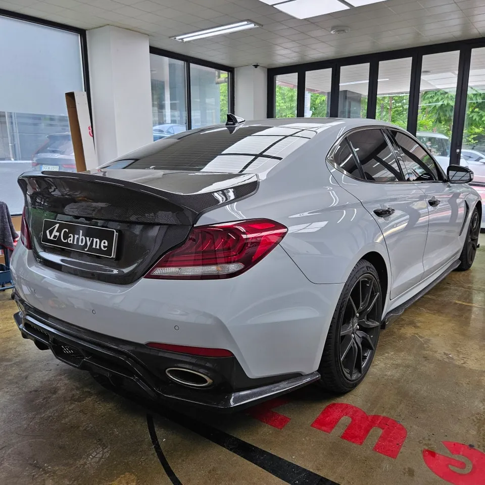Genesis G70のサテンブラックラッピング事例 施工写真 3-1