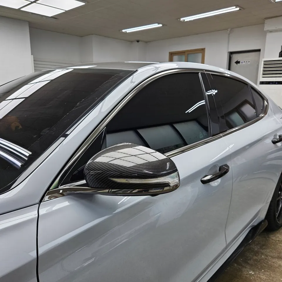 Genesis G70のサテンブラックラッピング事例 施工写真 4-1