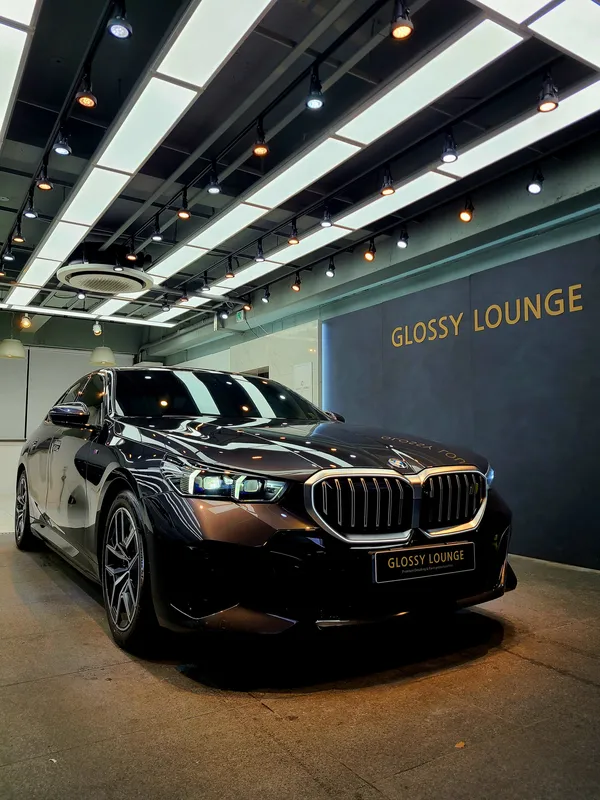 BMW i5のガラスコーティング事例|韓国での施工 施工写真 3-1