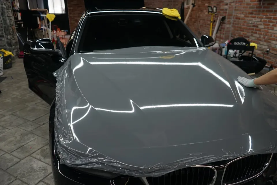 BMW 4 Series vinyl wrap - BMW 4 Series Vinyl Wrap Review: Rock Gray Finish photo 6