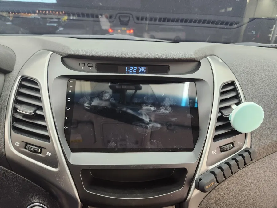 Hyundai Elantra MD oem options - Hyundai Elantra MD OEM Options Review — Factory Upgrade Cost photo 4
