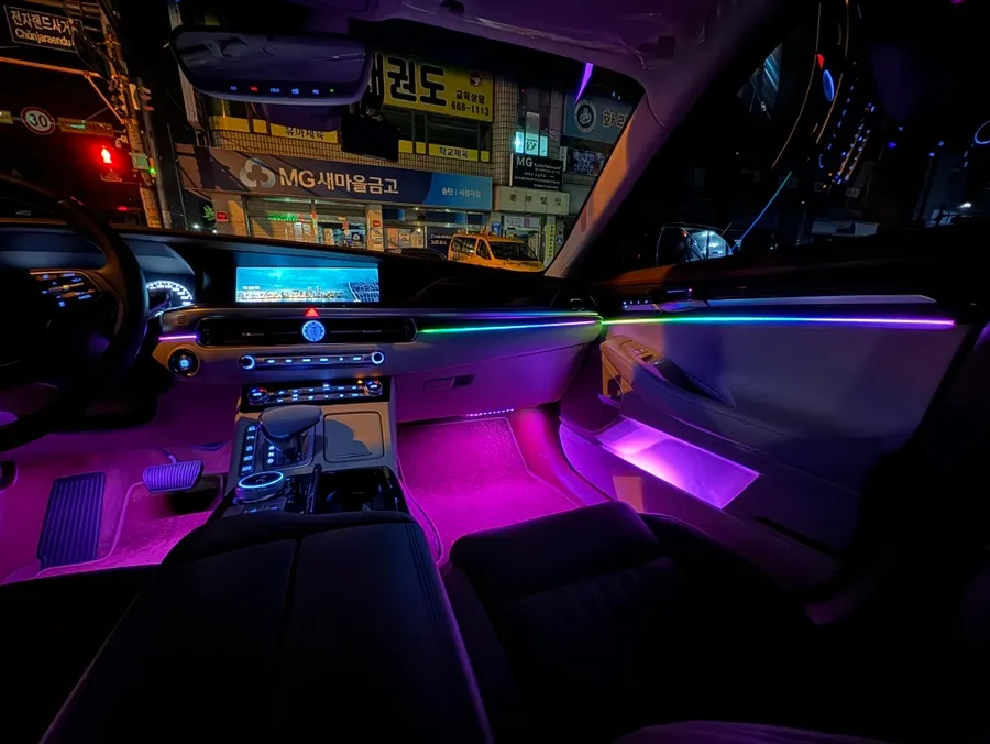 Genesis G90 ambient lighting - Genesis G90 Ambient Lighting Review: Enhanced Interior LEDs photo 3