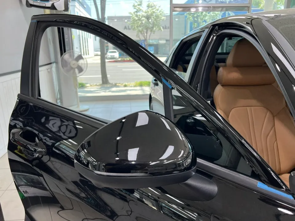 Kia K5 DL3のカーラッピング事例:クロームパーツの印象チェンジ 施工写真 2-2