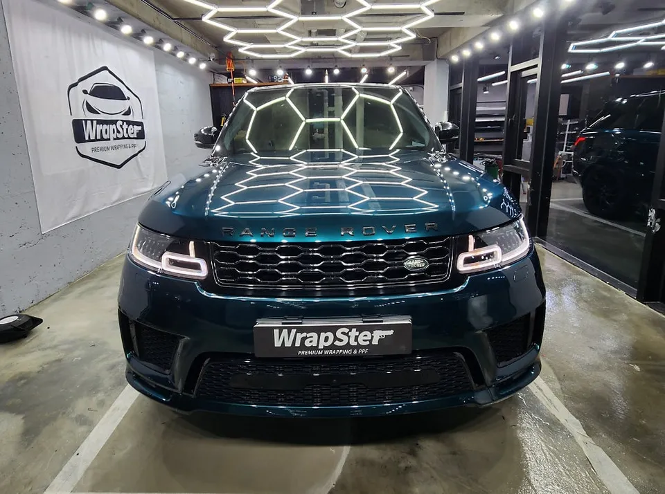 Land Rover Range Rover Sportのカーラッピング事例 施工写真 3