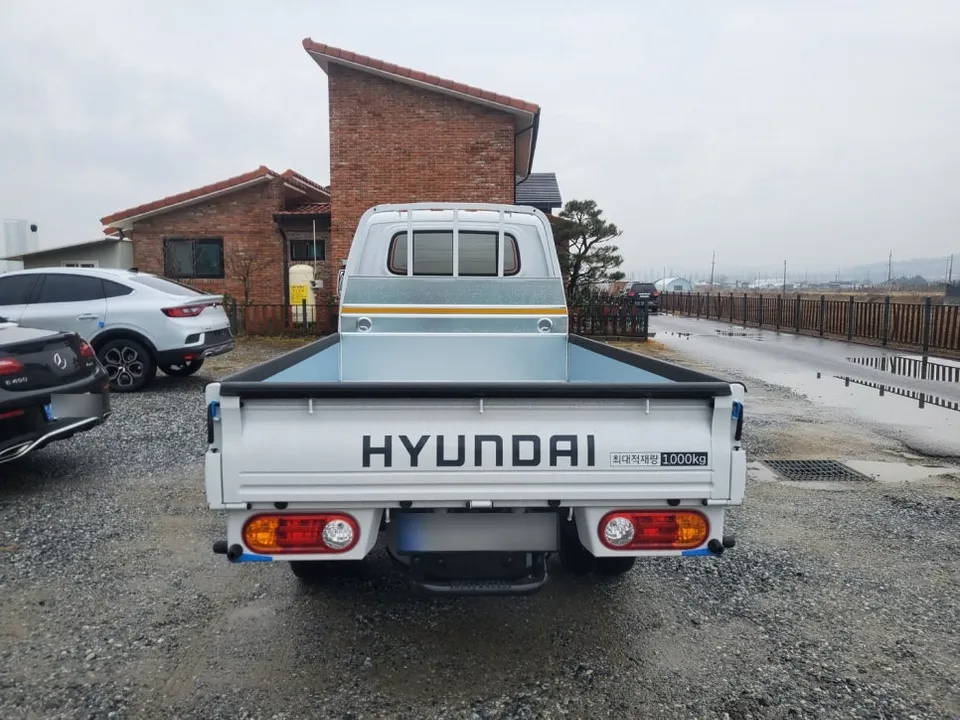 Hyundai Porter 2のドライブレコーダー取付事例 写真