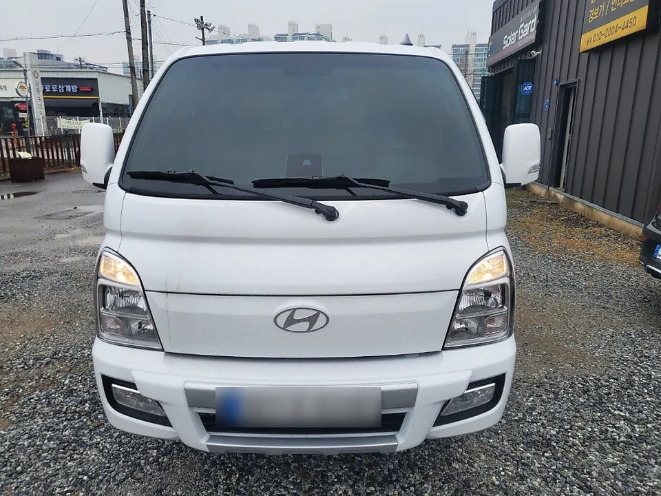 Hyundai Porter 2のドライブレコーダー取付事例 施工写真 1-1