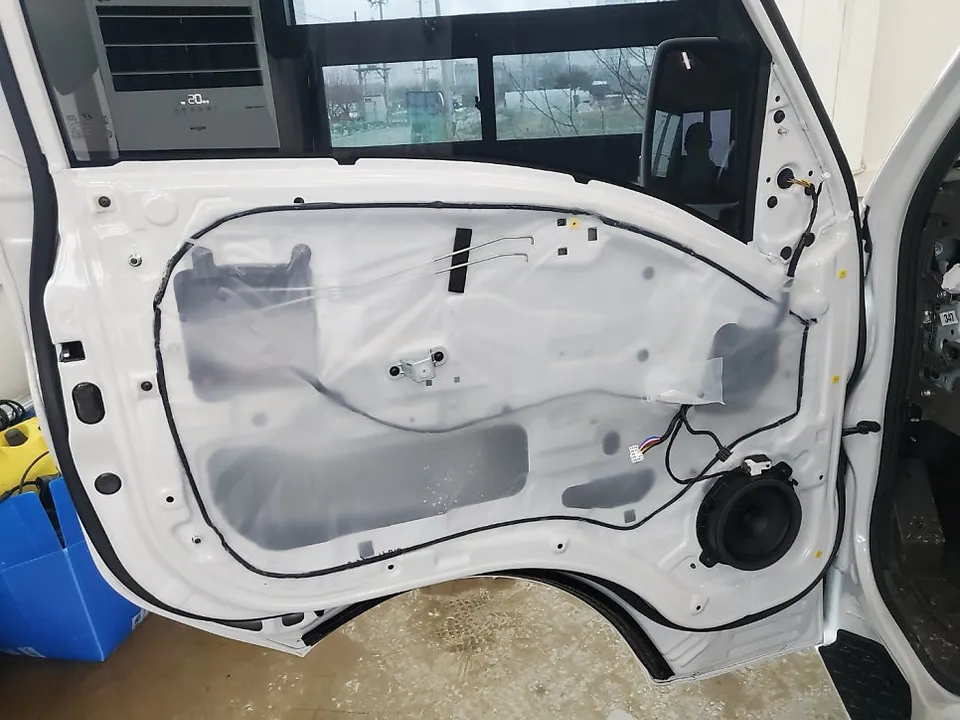 Hyundai Porter 2のドライブレコーダー取付事例 施工写真 3-1