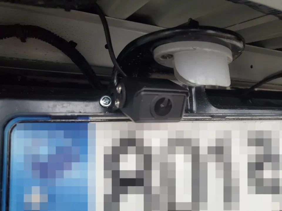 Hyundai Porter 2のドライブレコーダー取付事例 施工写真 1-3