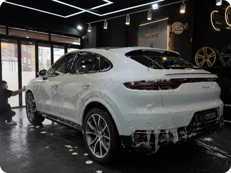 BMW X6のPPF施工事例|費用目安と仕上がり 施工写真 3-1