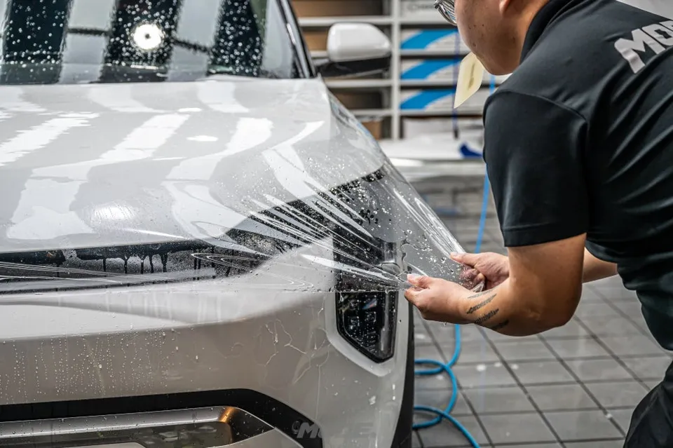 Kia EV3のPPF施工事例|費用目安・仕上がり 施工写真 2-3