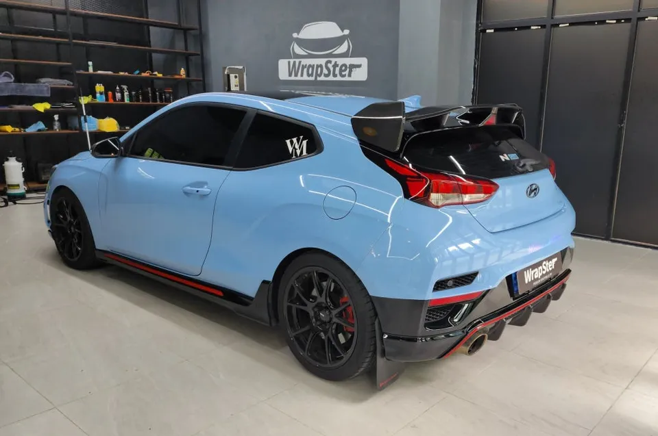 Hyundai Veloster Nのカーラッピング事例|ディープパープル 施工写真 3-1