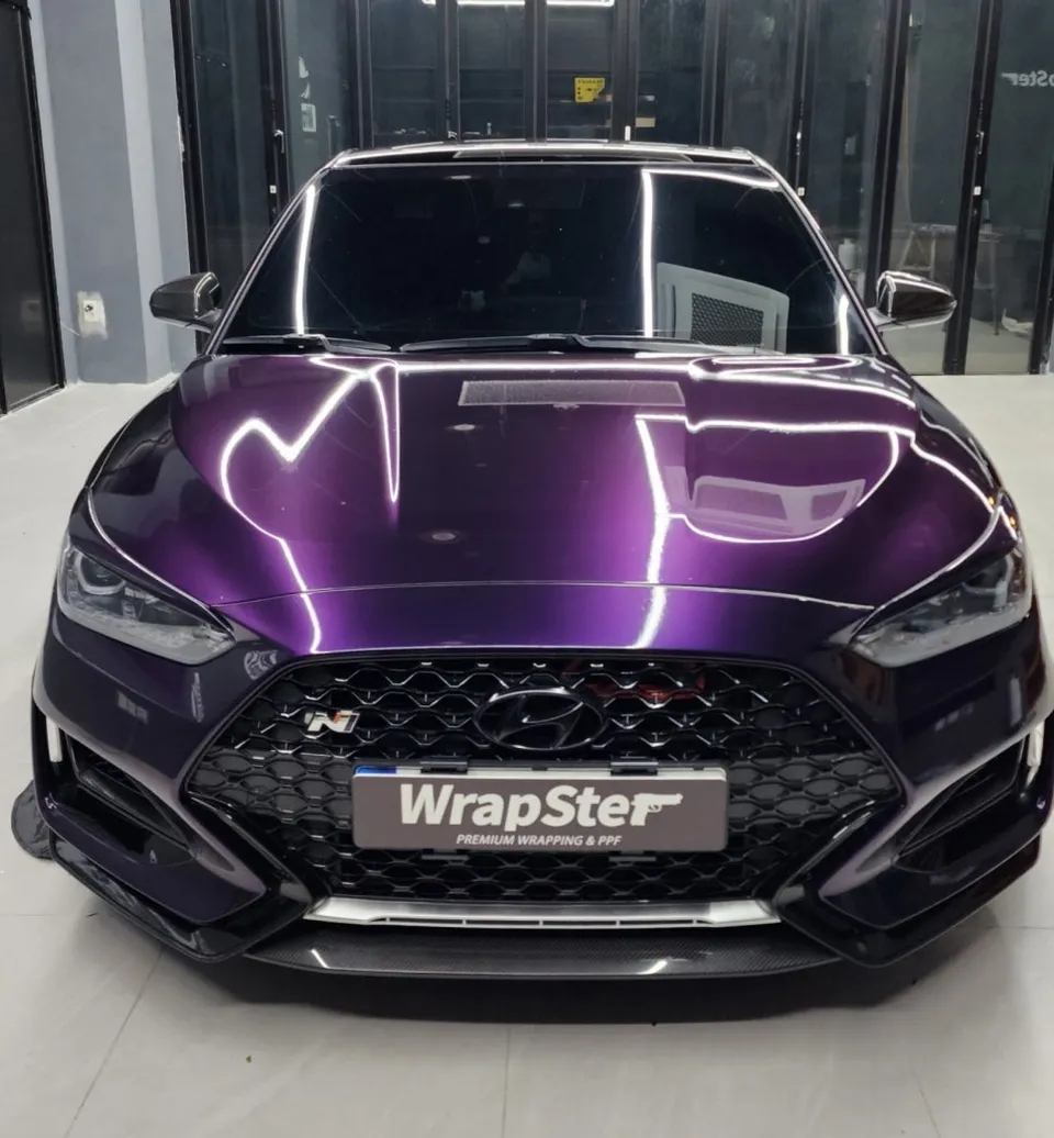 Hyundai Veloster Nのカーラッピング事例|ディープパープル 施工写真 2-2