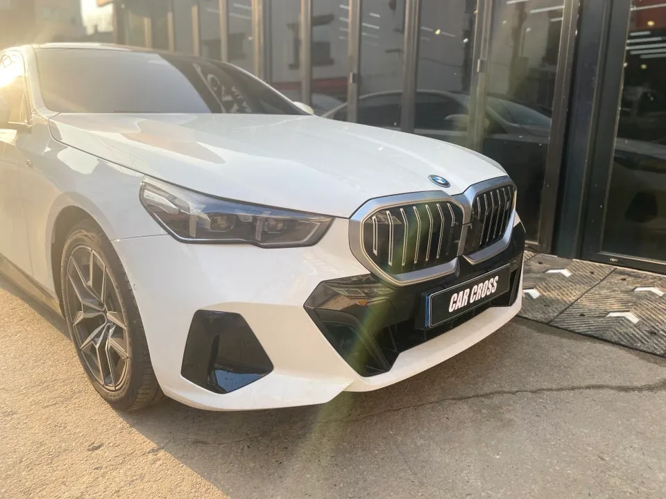BMW G60の室内PPF施工事例｜傷・指紋対策 写真