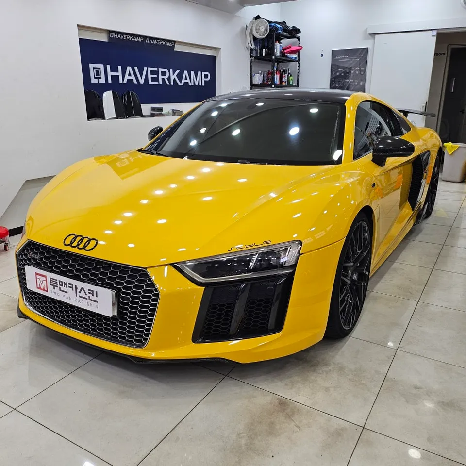 Audi R8のカーラッピング事例|費用目安・仕上がり 施工写真 1-1