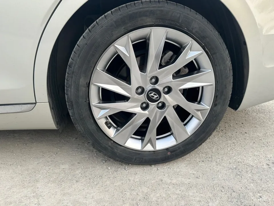 Hyundai Grandeur IG wheel repair installation result