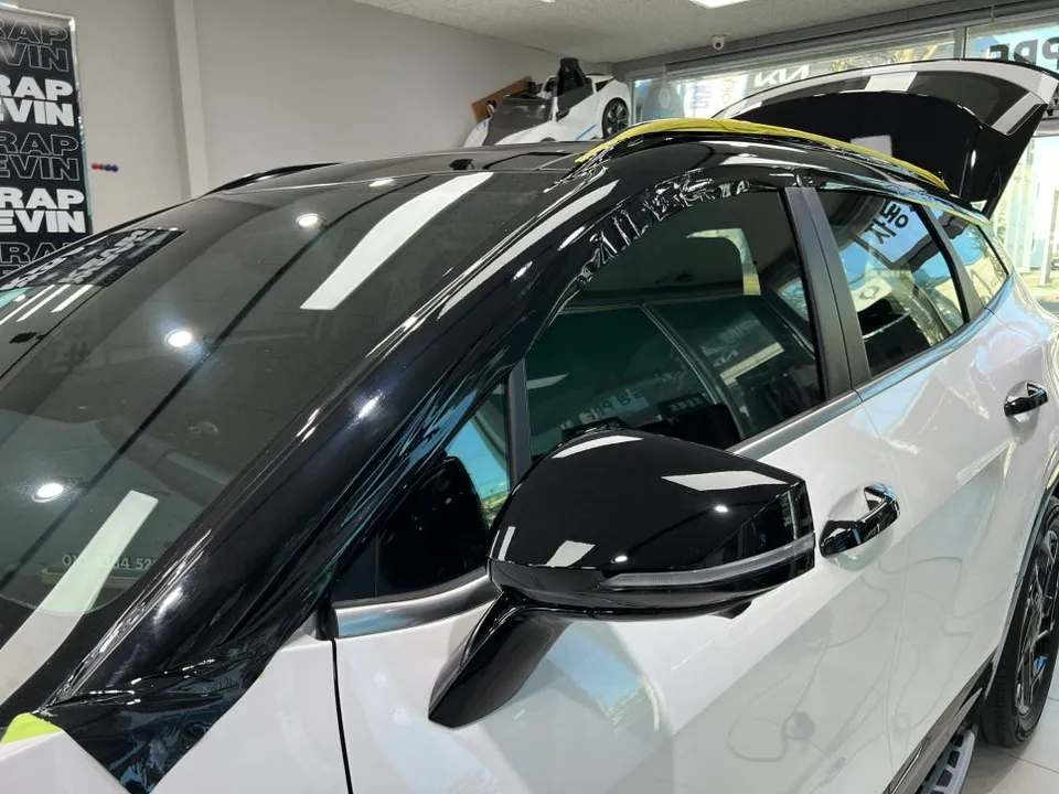 Kia Sportage NQ5のカーラッピング事例|費用目安・仕上がり 施工写真 3-2