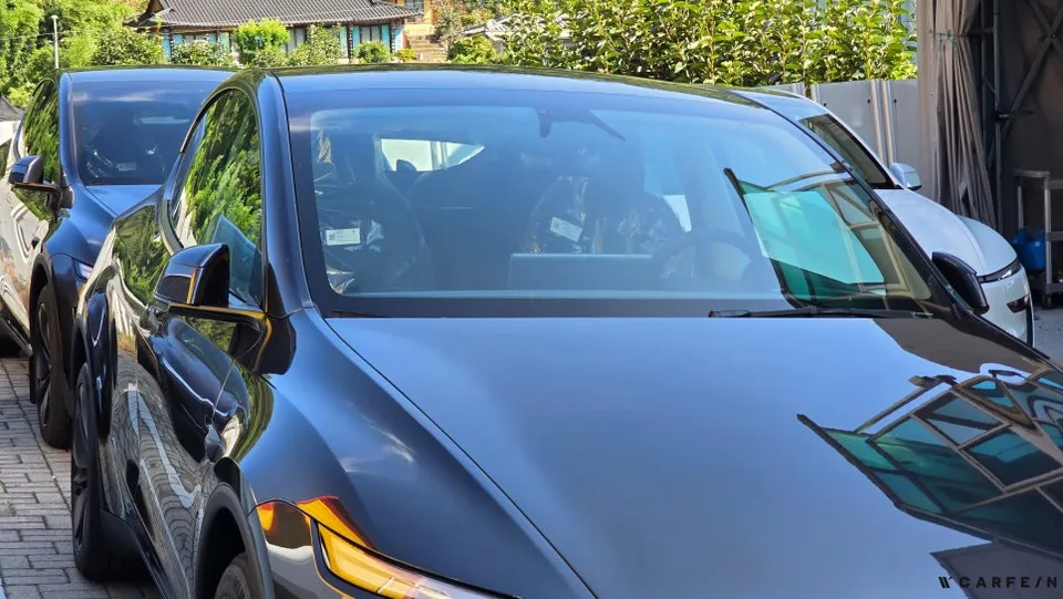 Tesla Model Yのカーフィルム施工事例|費用目安・仕上がり 施工写真 2-1