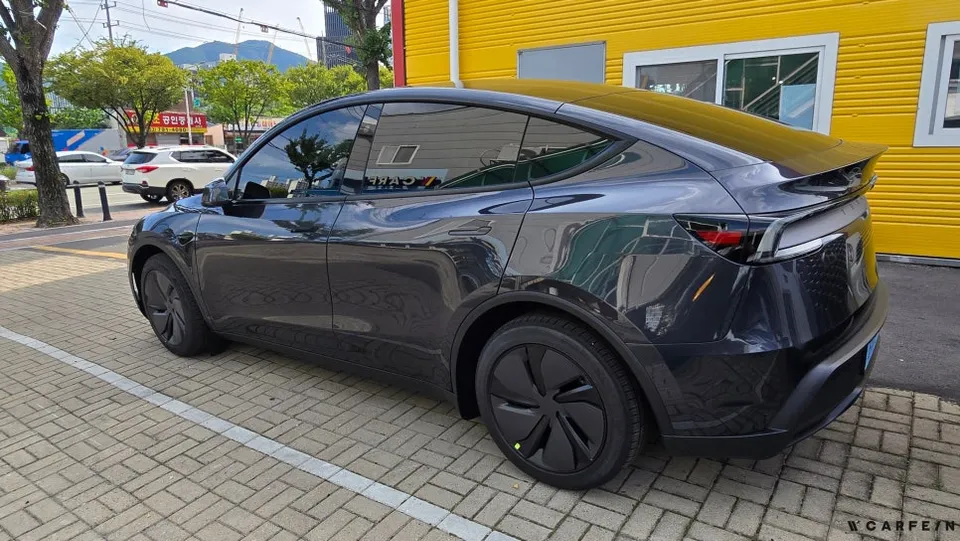 Tesla Model Yのカーフィルム施工事例|費用目安・仕上がり 施工写真 2-2