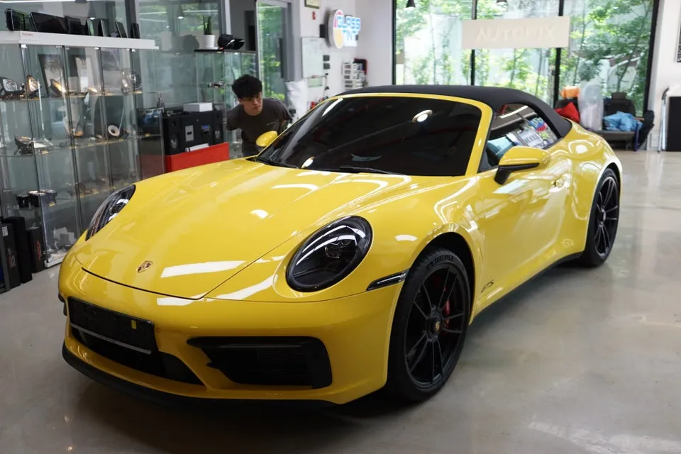 Porsche 911 Dash Cam Installation Review