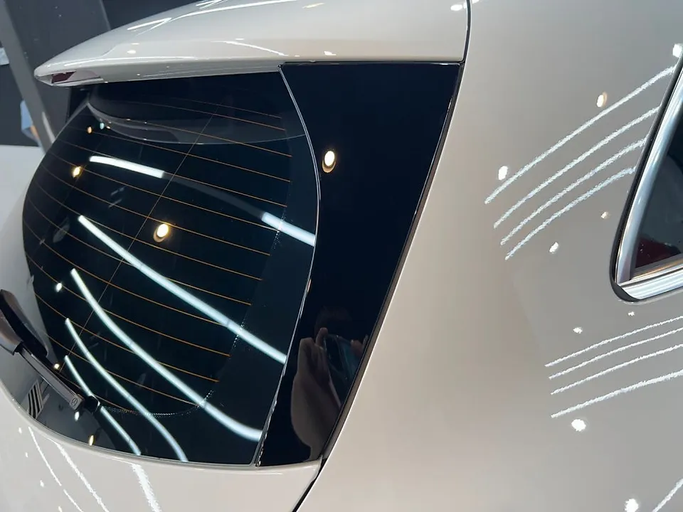 Mercedes-Benz GLCのPPF施工事例：費用目安と仕上がり 施工写真 1-2