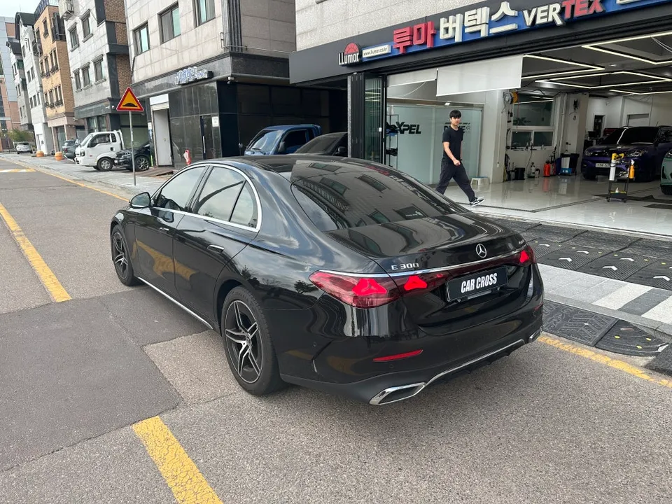 Mercedes-Benz Eクラス W214 PPF施工事例|費用目安・仕上がり 施工写真 3-1