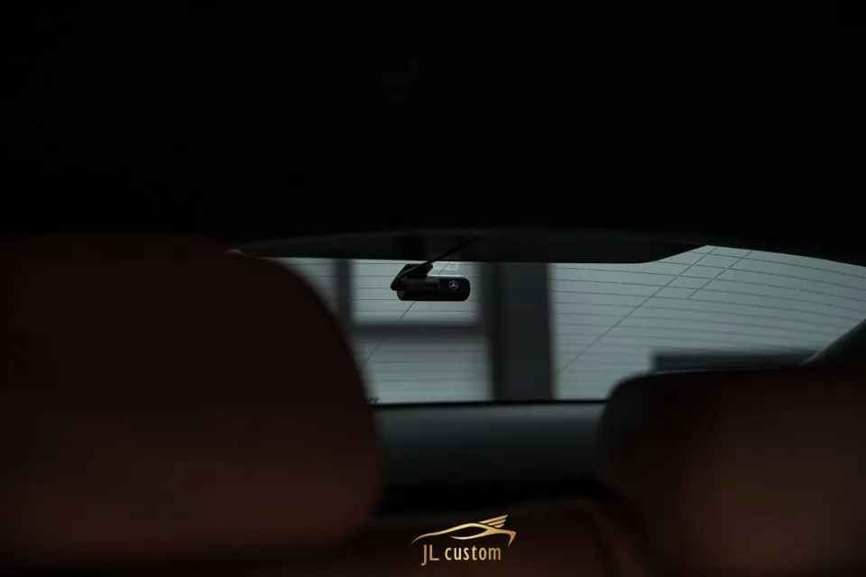 Mercedes-Benz GLC dash cam navigation - Mercedes-Benz GLC Dashcam & Navigation Review: Enhanced Safety photo 3