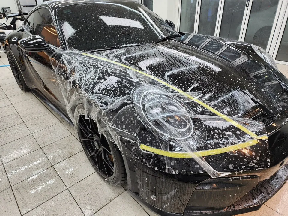 ポルシェ911のPPF施工事例|STEKダイノシールド 施工写真 3-1