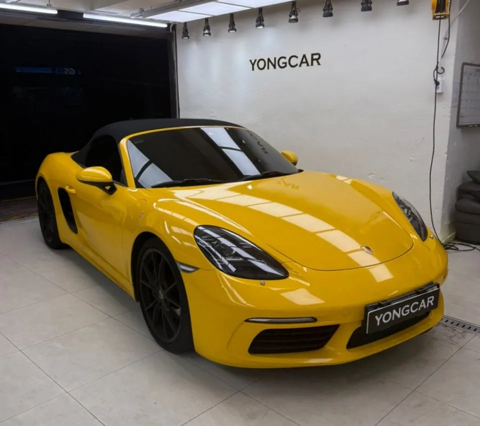 ポルシェ 718 Boxsterのカーラッピング事例|費用目安・仕上がり 施工写真 4-1