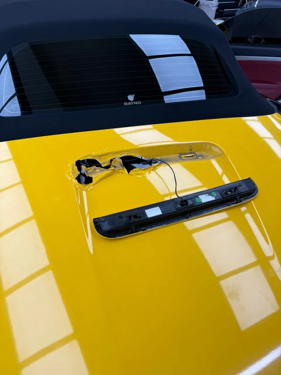 ポルシェ 718 Boxsterのカーラッピング事例|費用目安・仕上がり 施工写真 1-3