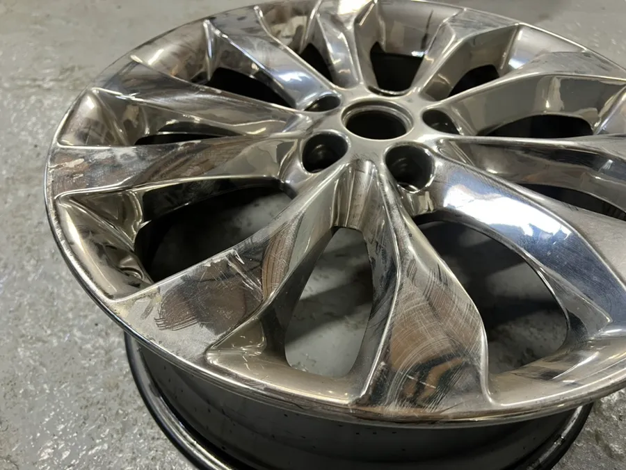 Kia Sorento wheel repair - Kia Sorento Wheel Repair & Painting Review photo 3