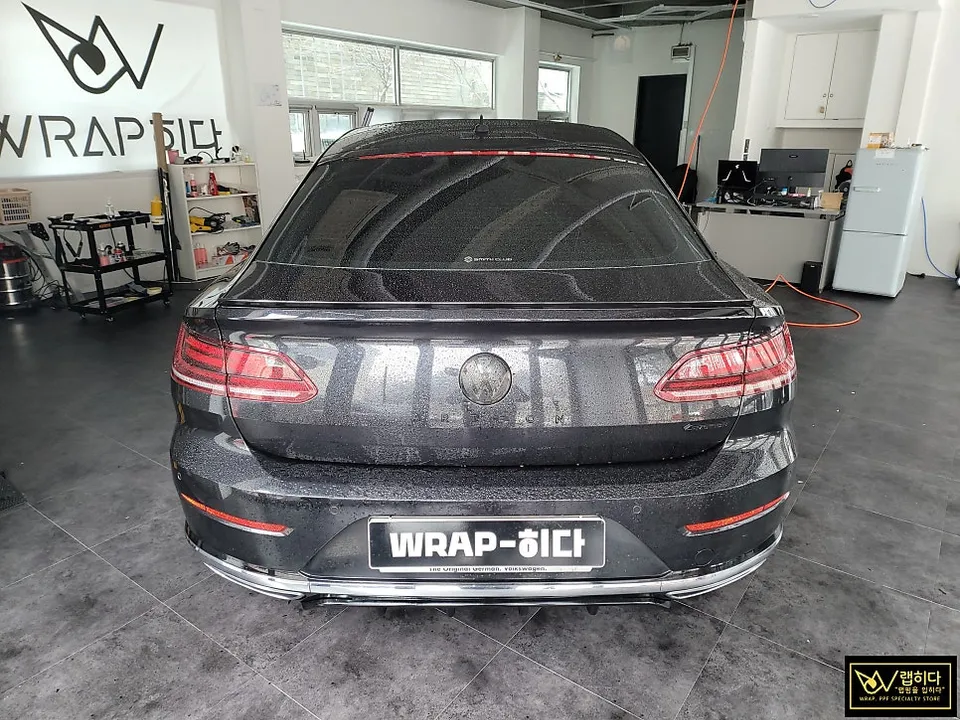 Volkswagen Arteon vinyl wrap - Volkswagen Arteon Vinyl Wrap Review: Chrome Delete Cost & Results photo 3