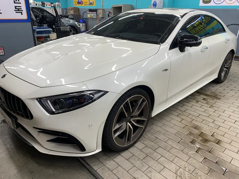 Mercedes-Benz CLS Interior Detailing Review — Deep Clean Results photo 2