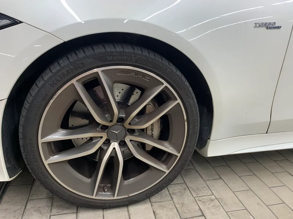 Mercedes-Benz CLS interior detailing - Mercedes-Benz CLS Interior Detailing Review — Deep Clean Results photo 3