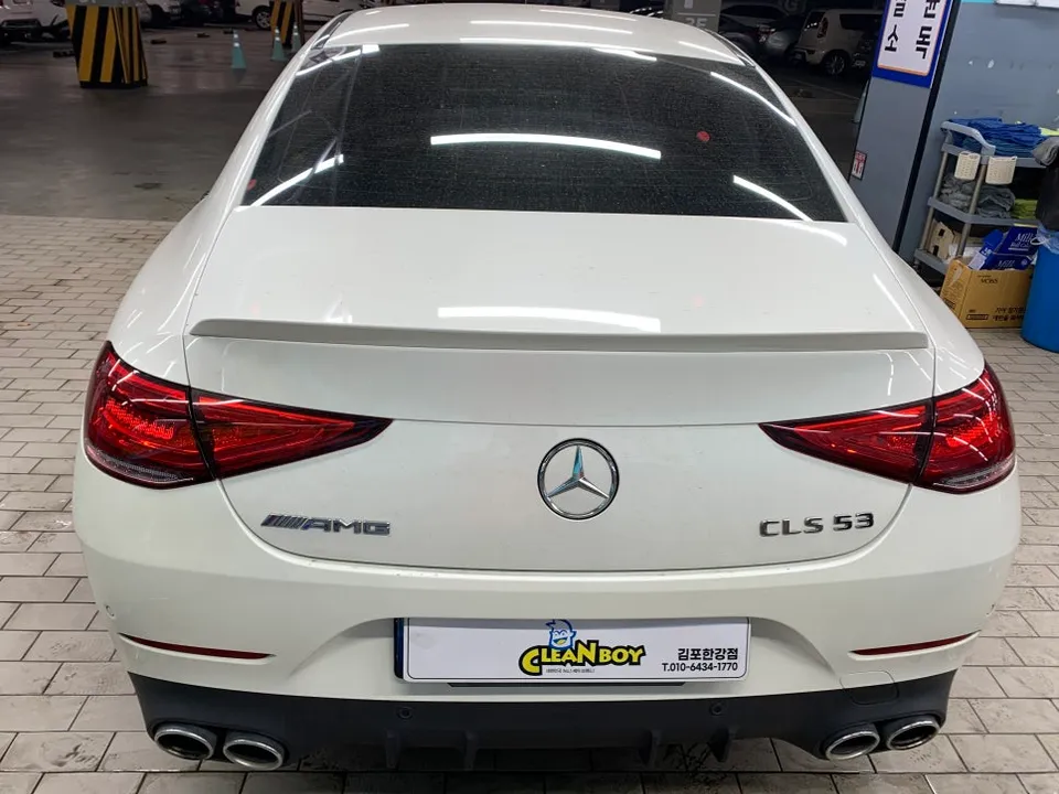 Mercedes-Benz CLS interior detailing - Mercedes-Benz CLS Interior Detailing Review — Deep Clean Results photo 5