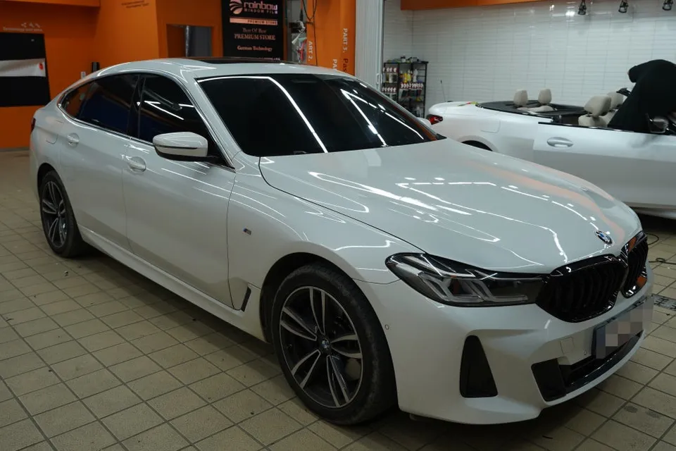 BMW 5 Seriesのカーフィルム施工事例|費用目安・仕上がり 施工写真 3-1