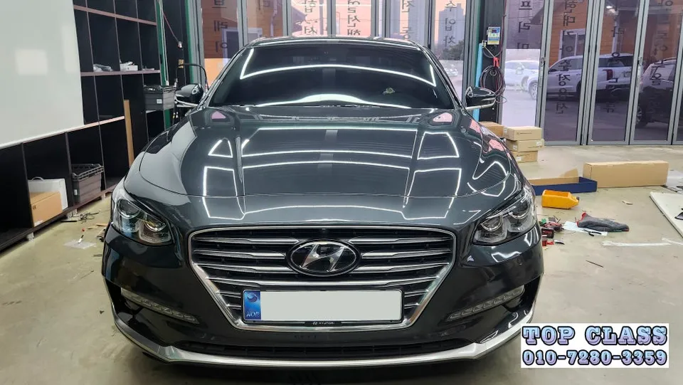 Hyundai Grandeur IGのAndroid Auto・CarPlay取付事例 施工写真 2