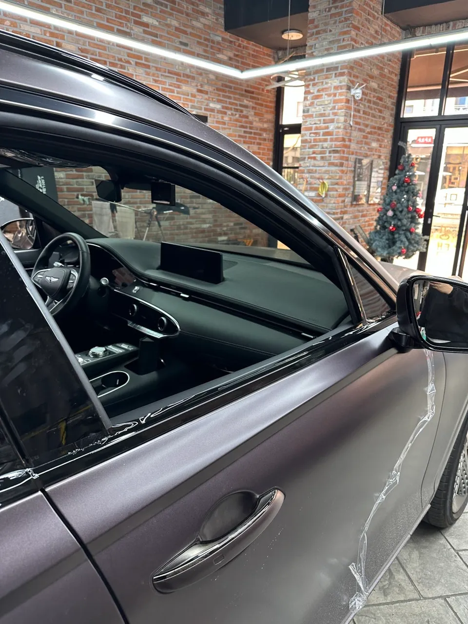 Genesis GV70のPPF施工事例|クローム部分のカスタム 施工写真 2-2