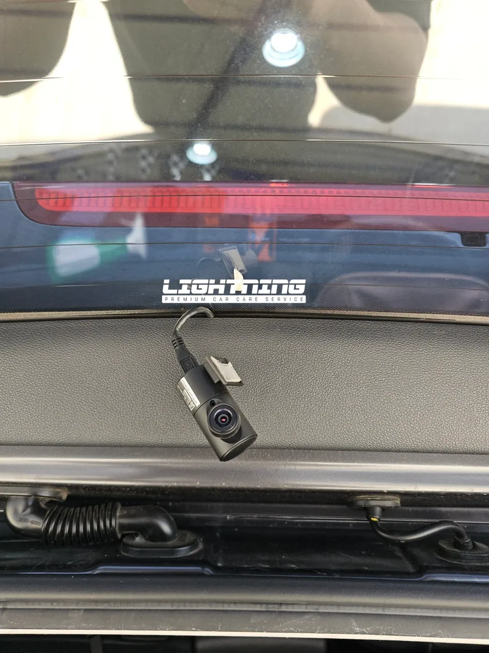 Hyundai Palisadeのドライブレコーダー取付事例 施工写真 4-1
