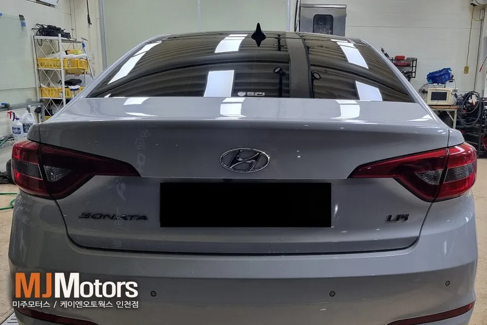 Hyundai Sonata LFのカーフィルム施工事例|費用目安・仕上がり 施工写真 2-2