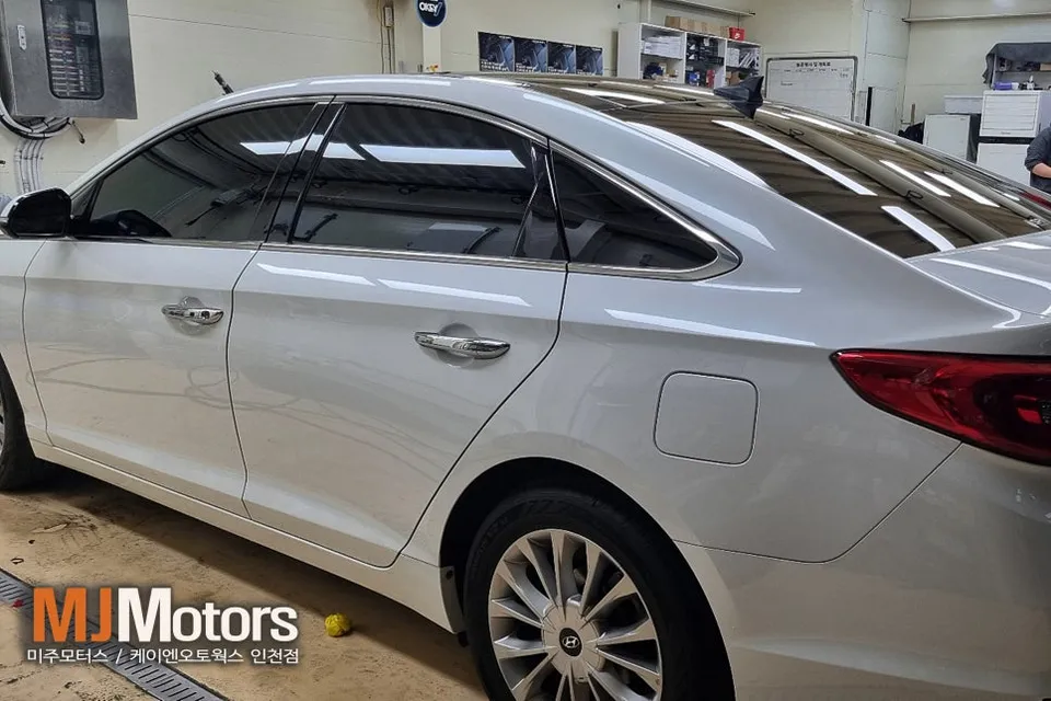 Hyundai Sonata LFのカーフィルム施工事例|費用目安・仕上がり 施工写真 3-2