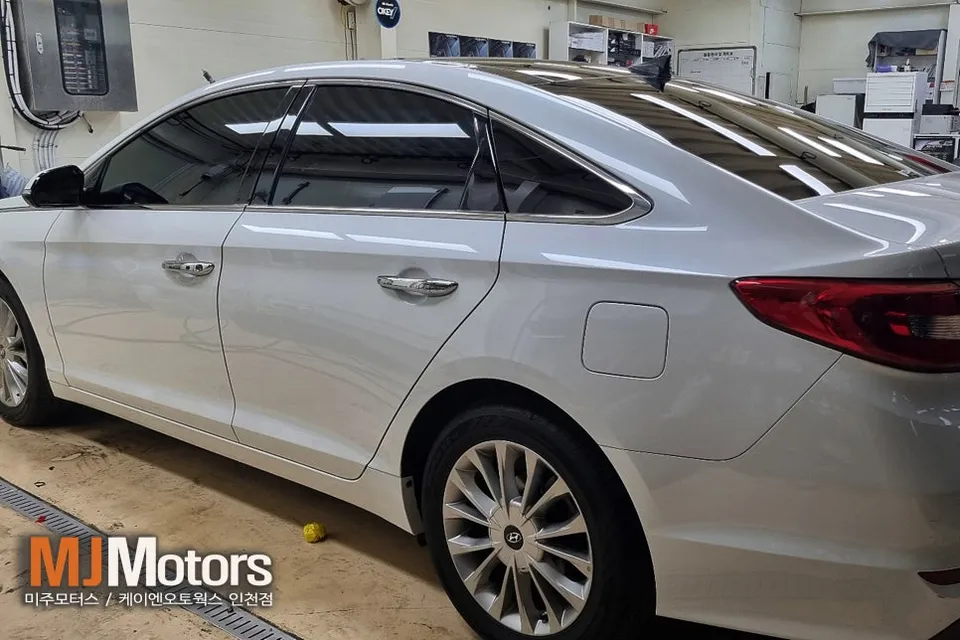 Hyundai Sonata LFのカーフィルム施工事例|費用目安・仕上がり 施工写真 3-3