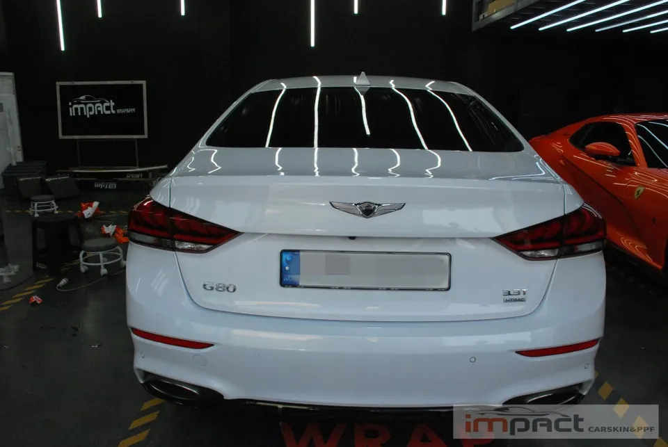 Genesis G80のカーラッピング事例|費用目安・仕上がり 施工写真 3-1