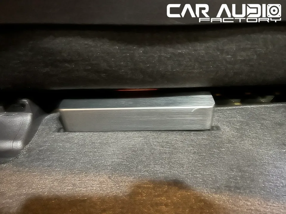 Kia Carnivalのカーオーディオ施工事例 施工写真 4-1